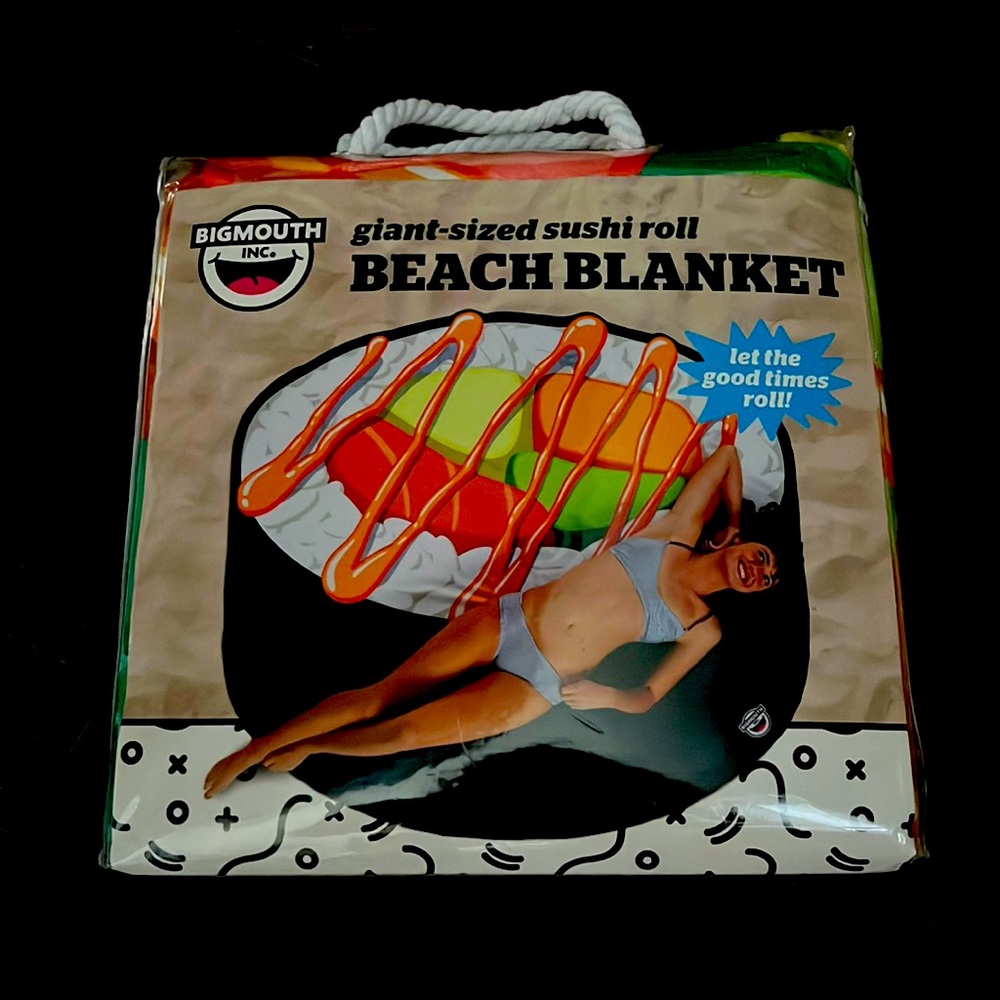 ☀️NWT☀️Giant beach blanket, sushi 🍣 theme- brand new in package gift 🎁